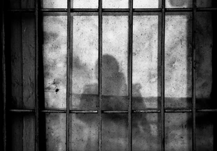 Προφυλάκιση 44χρονου Ελληνοκυπρίου ως υπόπτου για βιασμό της πεθεράς του
