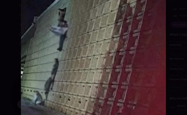 Δέκα πτώματα βρέθηκαν στο Μεξικό, πέντε εκ των οποίων κρέμονταν μαζί από γέφυρα με ένα μήνυμα