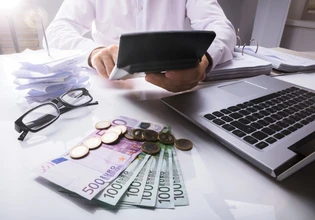 ΕΦΚΑ – ΚΕΑΟ: Ρύθμιση χρεών σε 72 δόσεις – Νέα ευκαιρία για περίπου 1,5 εκατ. οφειλέτες