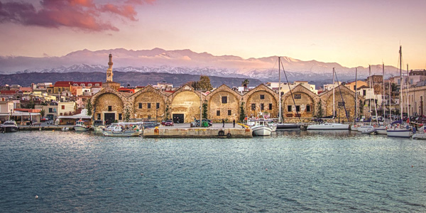 Crete Hotels Rely on Last-Minute Bookings Despite Strong Visitor Growth