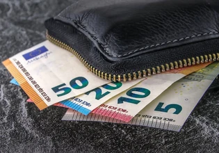 Μισθοί: Η σύγκλιση της Ελλάδας με την Ευρώπη περνά από την παραγωγικότητα